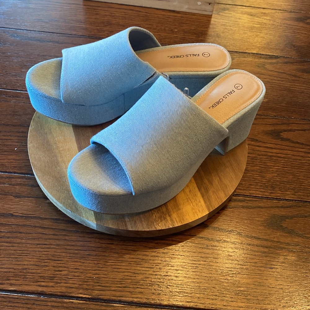 Lignt Blue Size 7 Platform Mules Open-Toe Design - slight scuff on right heel